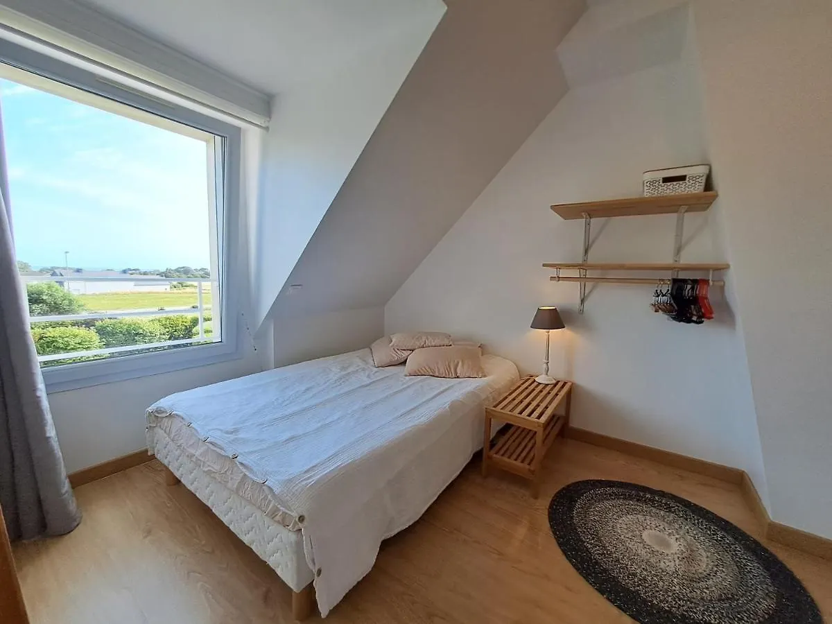 Maison Traditionnelle Et Moderne Avec Vue Mer Treffiagat